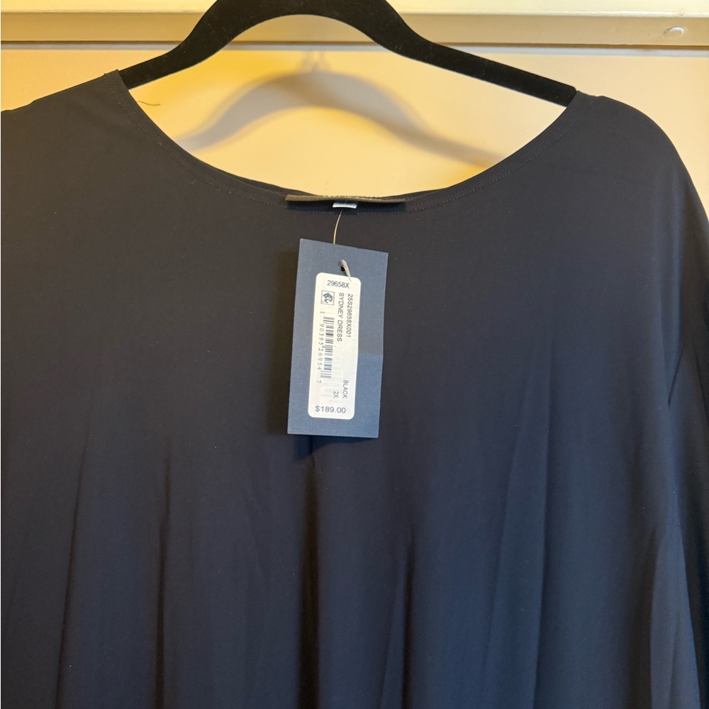 black short sleeve midi dress with diagional bottom